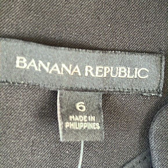 NWT Banana Republic Bi- Stretch Scalloped Cocktail Dress V- Neck Dress. - Picture 6 of 12